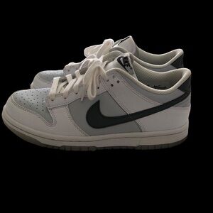 Nike Dunk Low GS White Smoke Grey Platinum Size 5‎ Youth/Womens 6.5 with Box